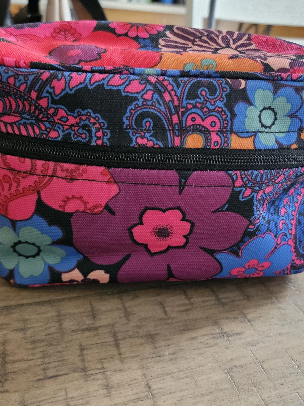 Vera Bradley Floral Paisley Travel Cosmetic Bag Makeup Case Pouch